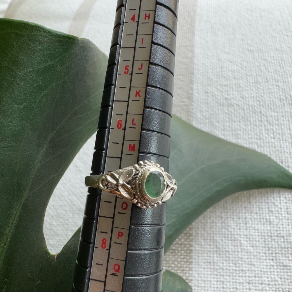 Elegant .925 Silver and Emerald Ring